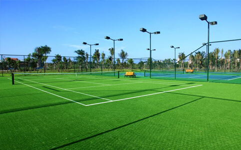 san tennis co nhan tao
